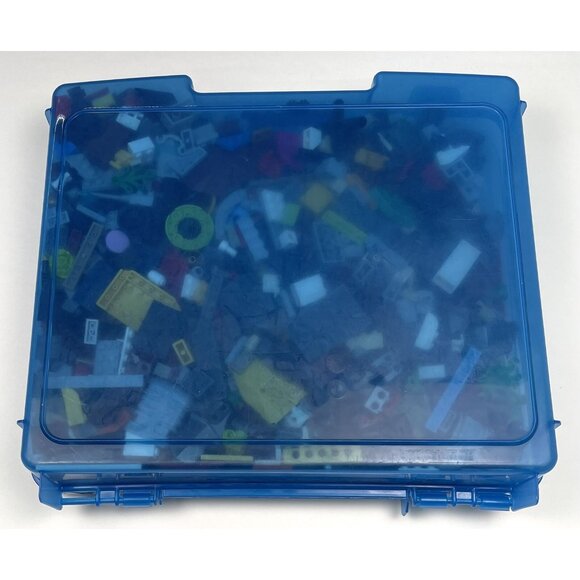 2010 LEGO Blue 13"x11"x3" STORAGE CASE Bin Minifig Head Sunglasses + Bricks 4lbs - Picture 5 of 6
